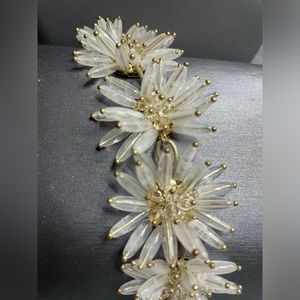 Vintage glass Spikes Flower 6 Panel Bracelet toggle clasp Sz 7 Hallmarked “T”
